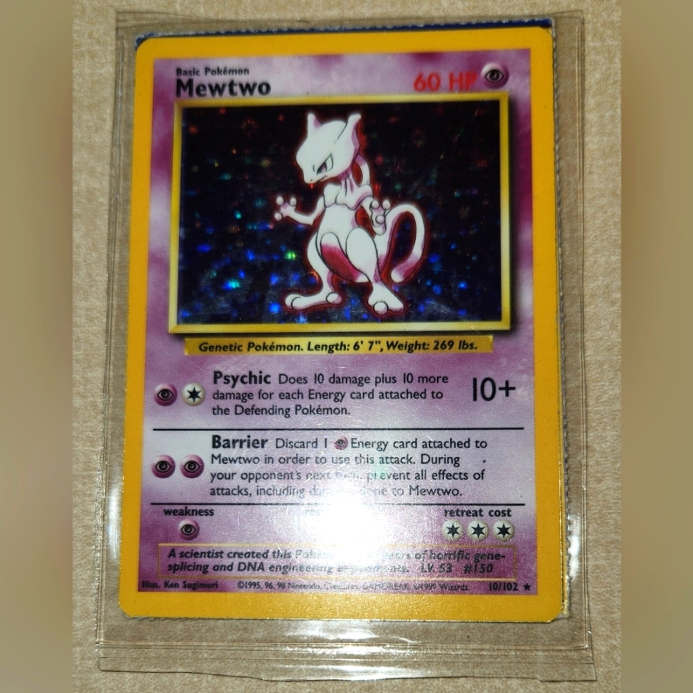 MEWTWO POKEMON HOLOGRAPHIC CARD GOOD SHAPE "NOT GRADED" & 14 PIKACHU CARDS SHOWN